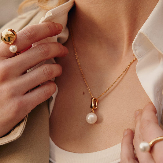 Golden Milk Pearl Necklace