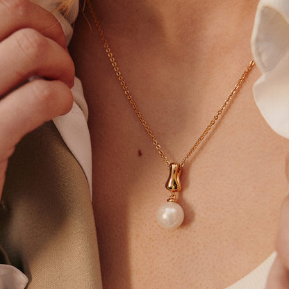 Golden Milk Pearl Necklace