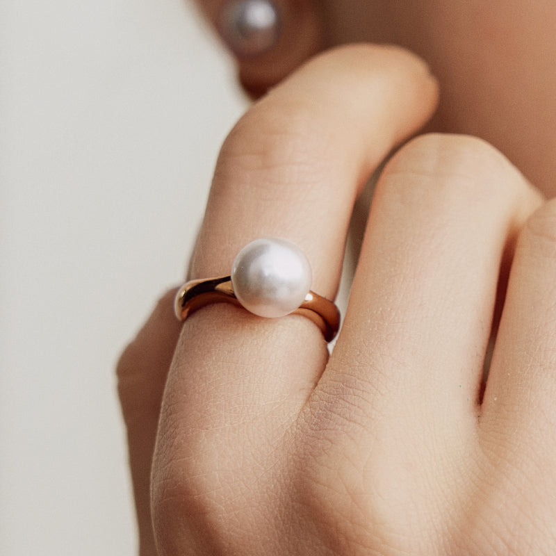 Golden Milk Pearl Ring